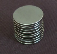 Iman de Neodimio